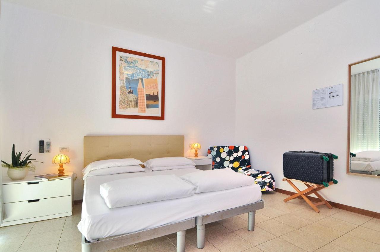 Hotel Nederland Caorle Exterior foto