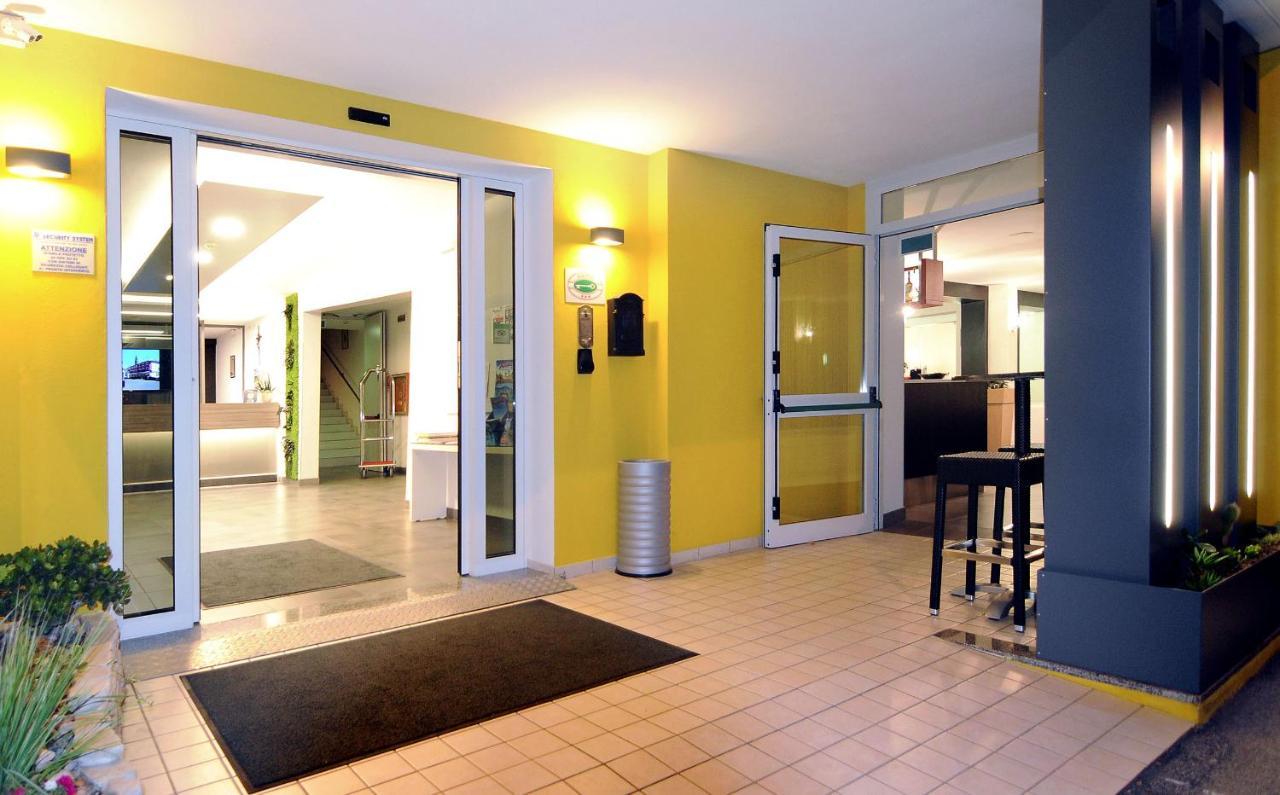 Hotel Nederland Caorle Exterior foto