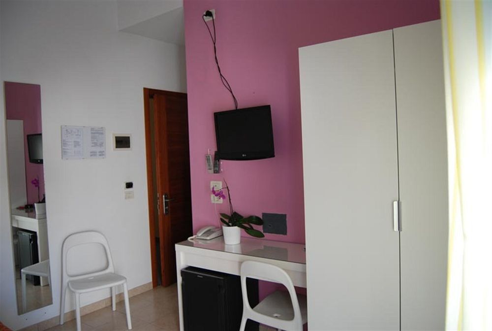 Hotel Nederland Caorle Exterior foto